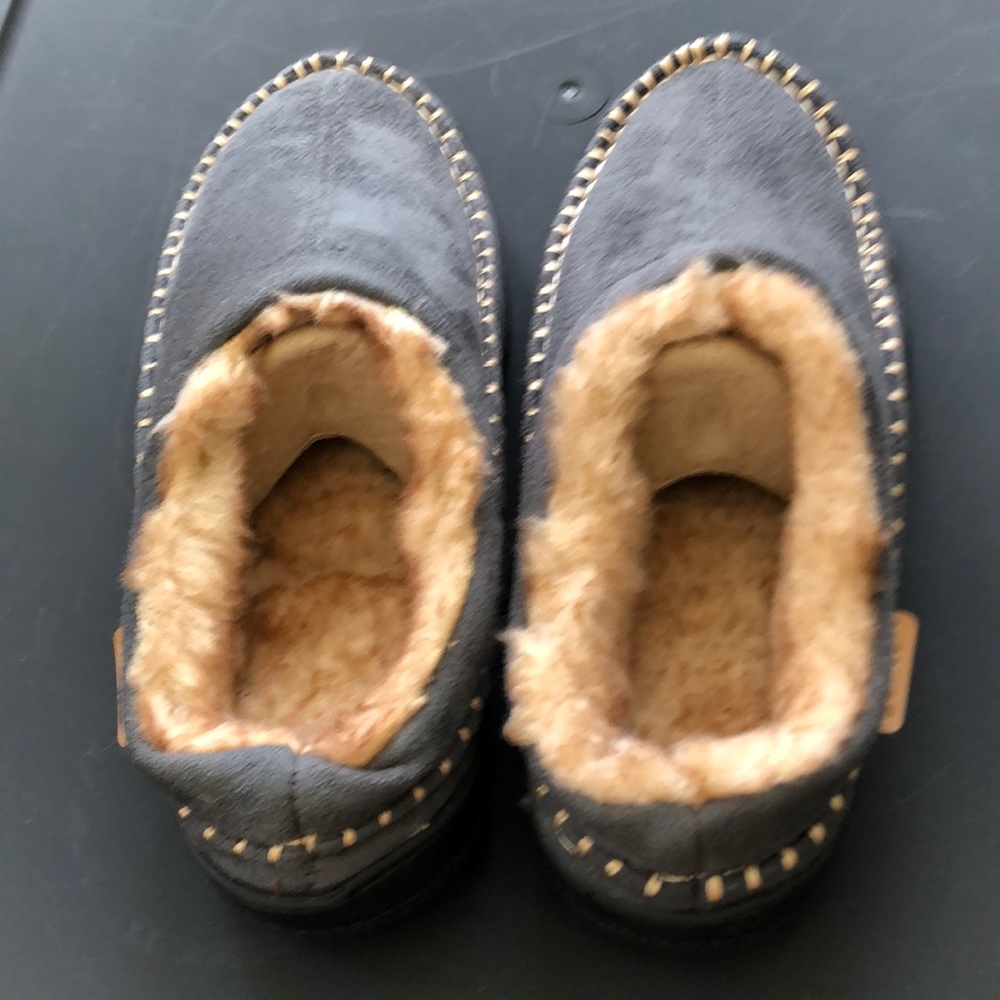 ZigZagger Men’s Moccasin  S 7- 8 Never Worn
